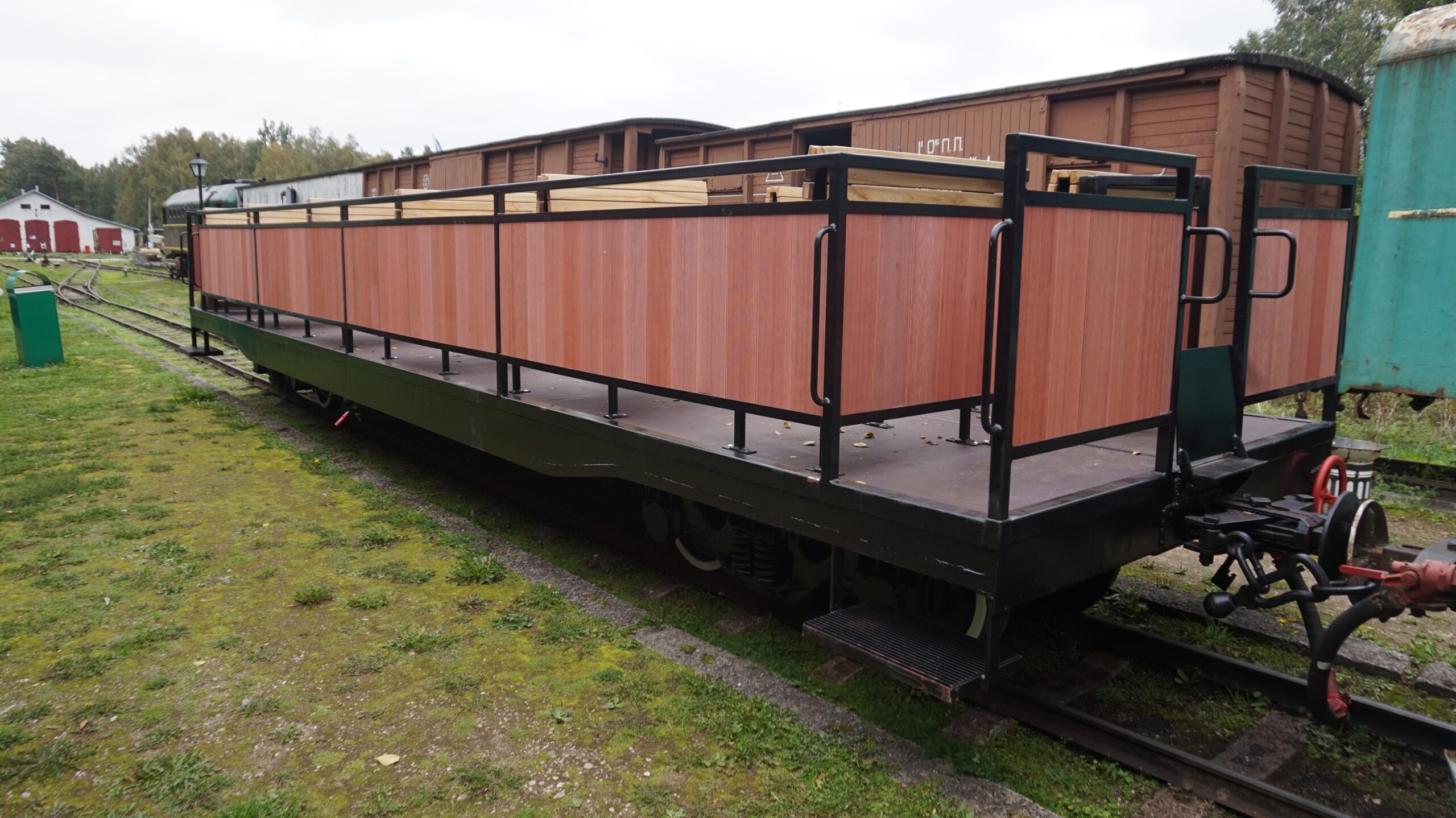 В Тапаском депо Operail построена копия уникального исторического открытого пассажирского вагона