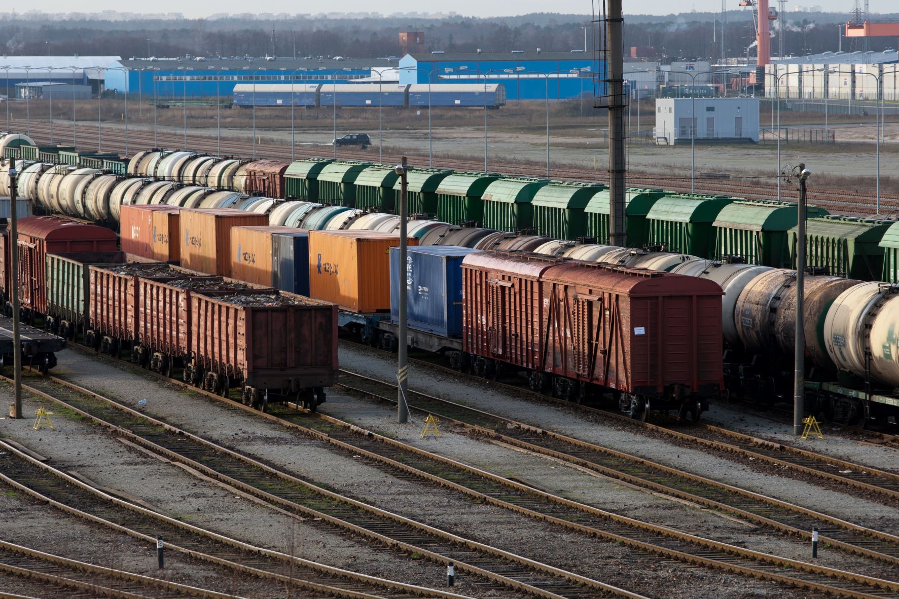Operail no longer offers freight wagons in the public fleet for freight transport, all wagons are in the private fleet